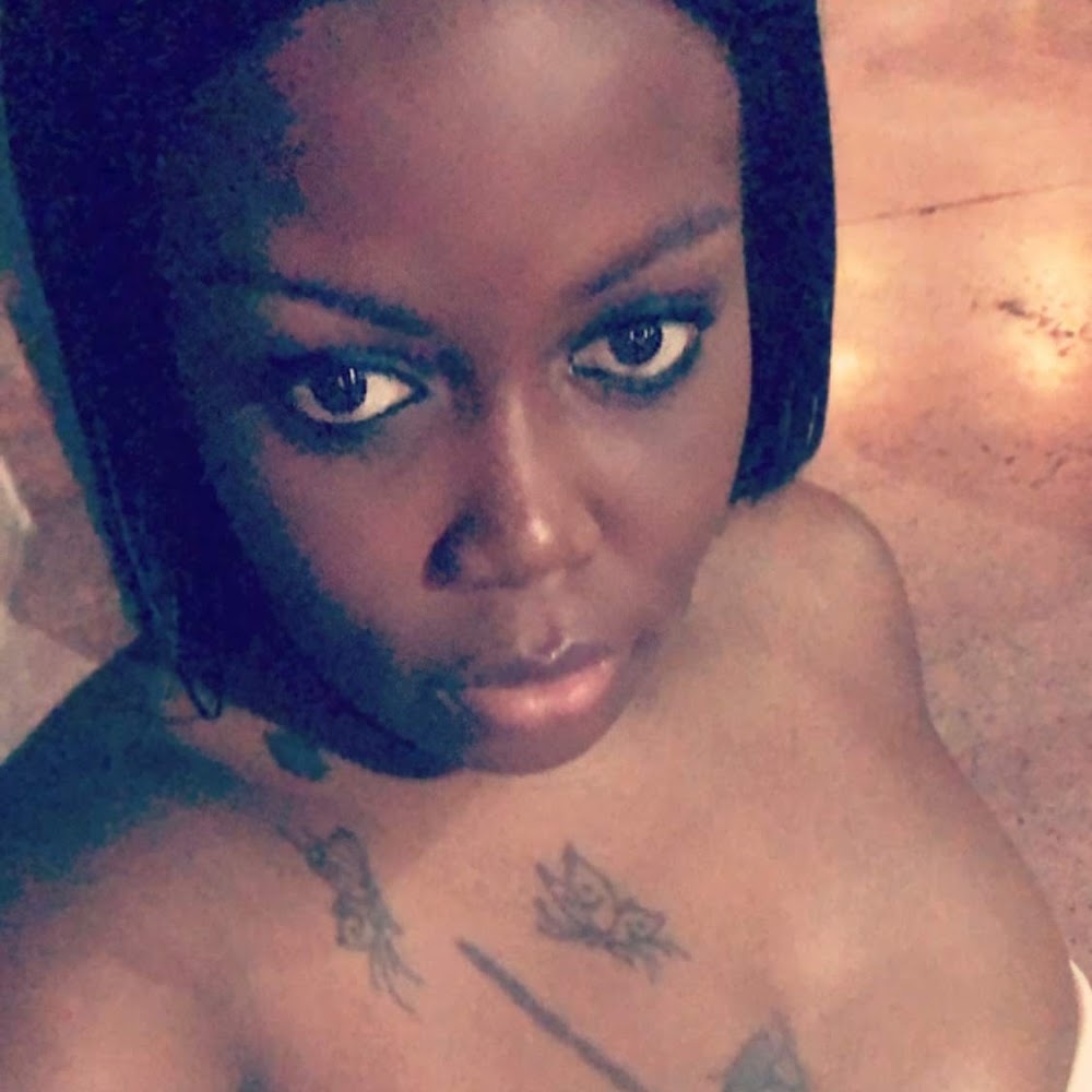 Meet your Posher, Chanel